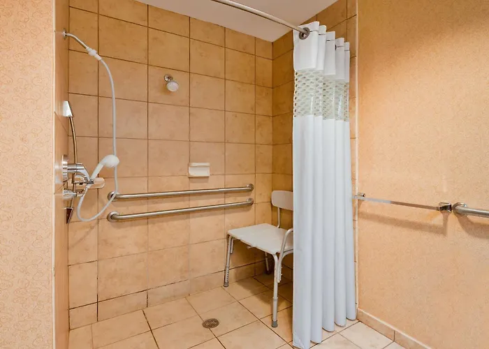 Hotel Hampton 3*