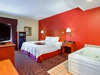 Hampton 3*